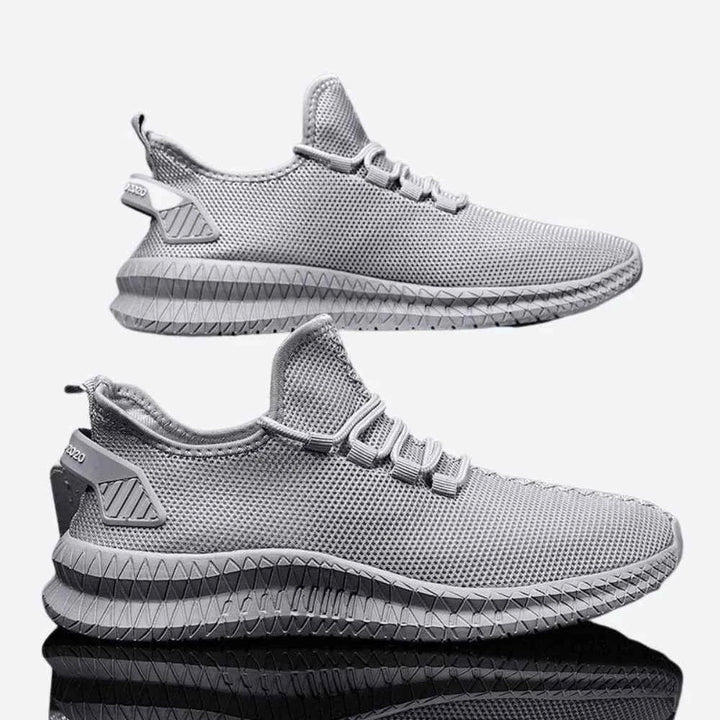 Moderne unisex letvægtssneakers med chunky sål. Åndbar og komfortabel til aktiv hverdag og byvandring.