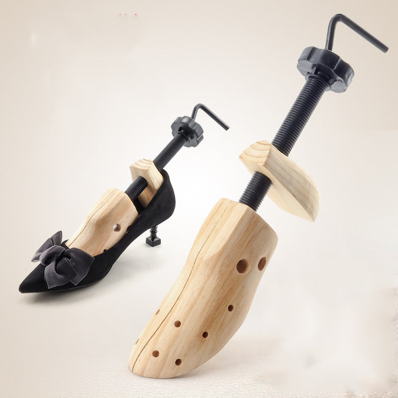 Ergonomisk FlexFit skoform sikrer en perfekt pasform og minimerer trykpunkter. Essentiel for skokomfort.