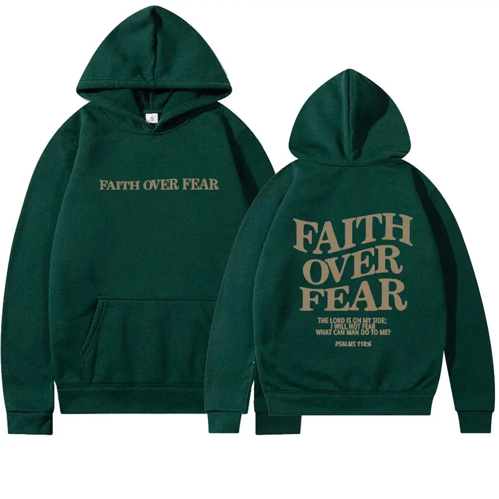 Komfortabel unisex hættetrøje med 'Tro frem for Frygt' motiv. Streetwear stil til inspirerende hverdagsbrug.
