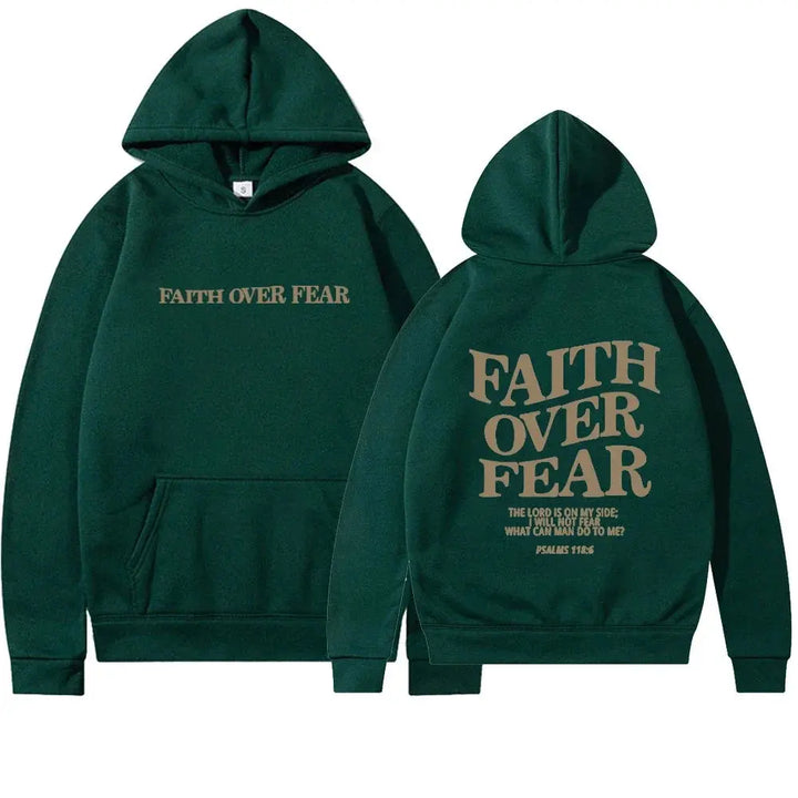 Komfortabel unisex hættetrøje med 'Tro frem for Frygt' motiv. Streetwear stil til inspirerende hverdagsbrug.