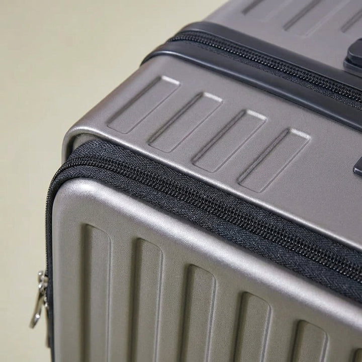 360-graders spinnerhjul på letvægts rejsekuffert. Ergonomisk unisex kuffert for smidig manøvrering af håndbagage.