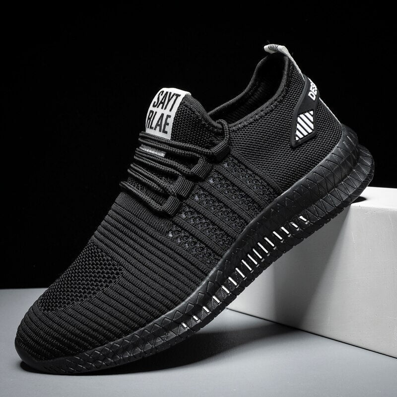 Åndbare sportssneakers til kvinder og mænd. Letvægts træningssko med støddæmpning og snørebånd for pasform.