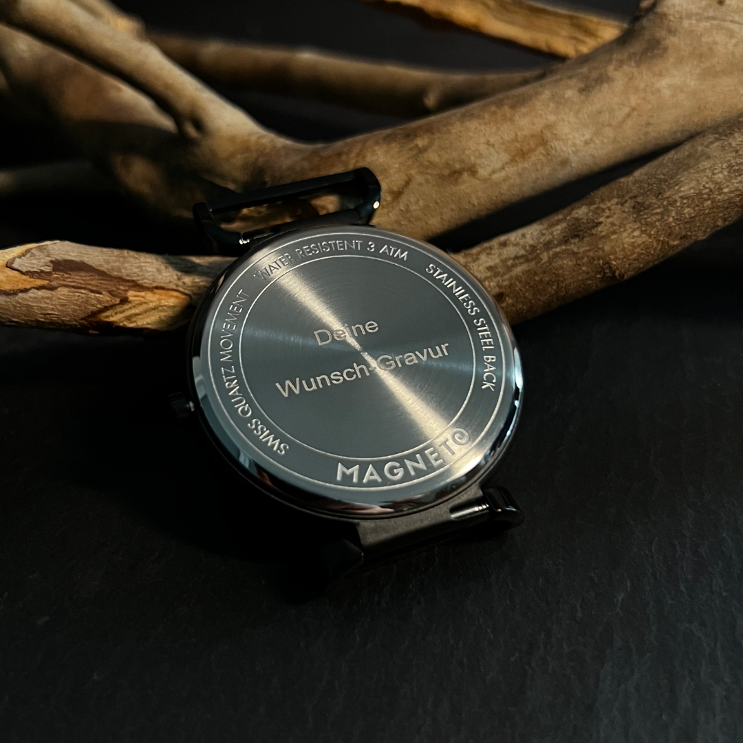 Minimalistisk magnetisk armbåndsur med innovativt kugledisplay. Et elegant unisex ur til hverdagen.
