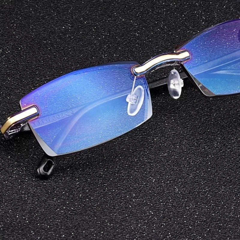 Moderne unisex briller med multifokale linser og blålysfilter. Perfekte til læsning og daglig synskorrektion.