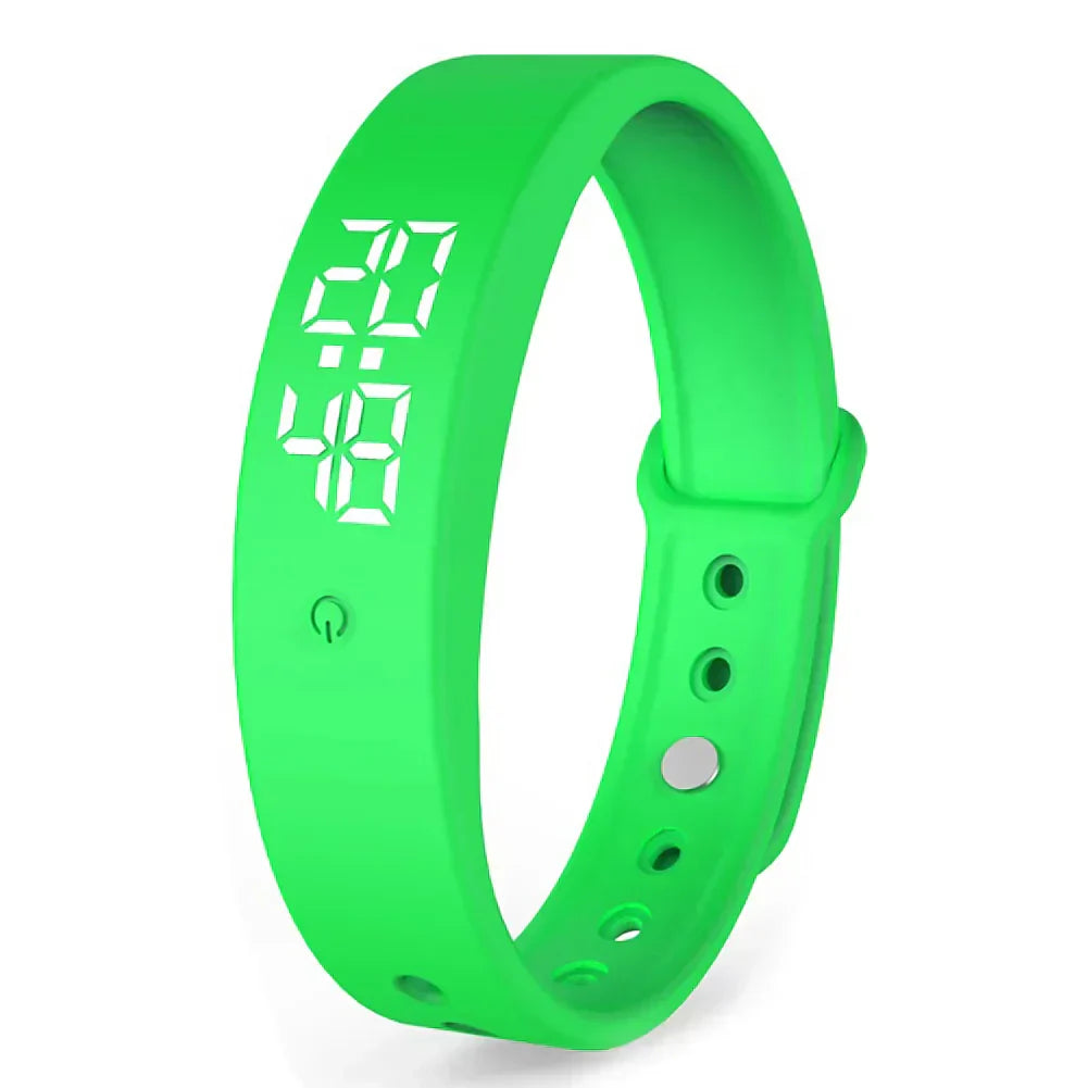 Fitness-tracker smartwatch i unisex design med puls- og aktivitetsmåling. Vandafvisende med vibrationsalarm.