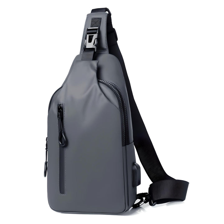 Organiseret skuldertaske unisex. Indvendige rum til småting & USB udgang til nem opladning af mobil.