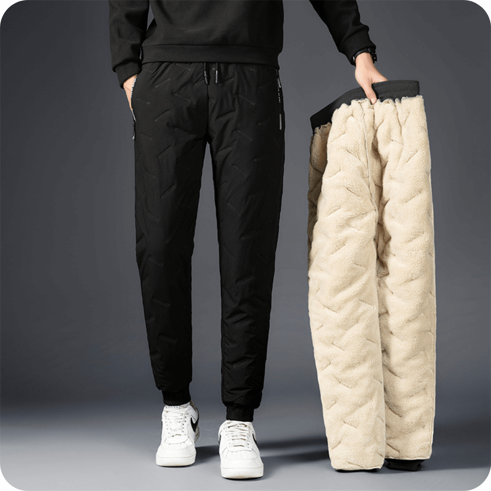 Del af vintertøj kollektion. Unisex forede fleecebukser designet til optimal varme og stil.