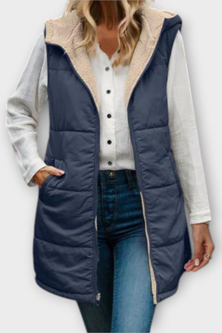 Varm dame bodywarmer med vendbar funktion, tilbyder optimal komfort og fleksibilitet til enhver anledning.