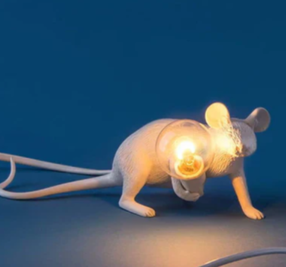 Legesyg mus-bordlampe af høj kvalitet, hyggeligt varmt lys, kunstnerisk højdepunkt til ethvert hjem.