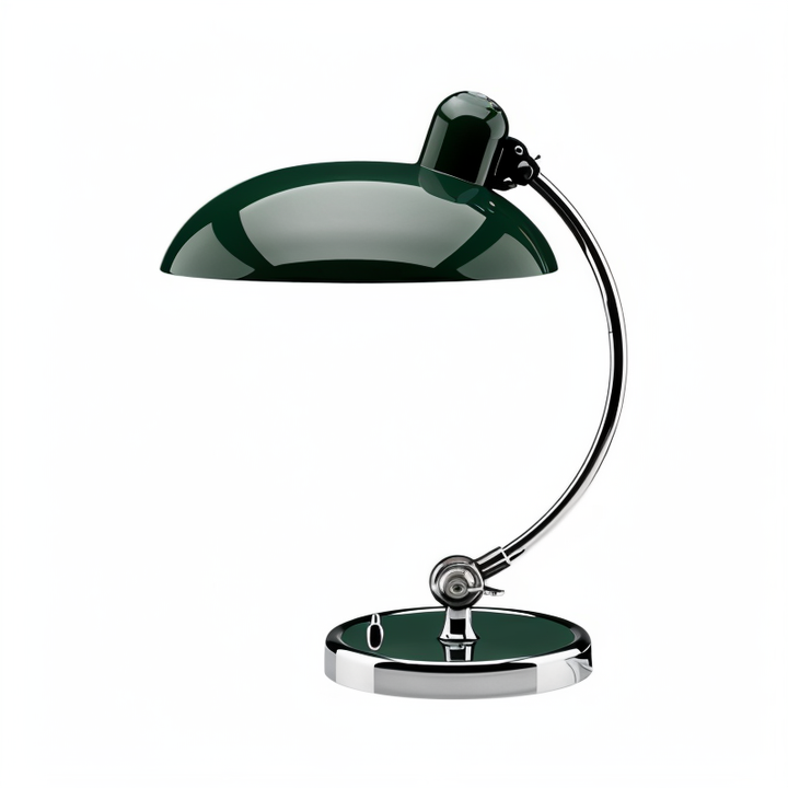Justerbar bordlampe i jern med retrodesign og industriel stil, giver varmt lys til skrivebord eller læsehjørne.