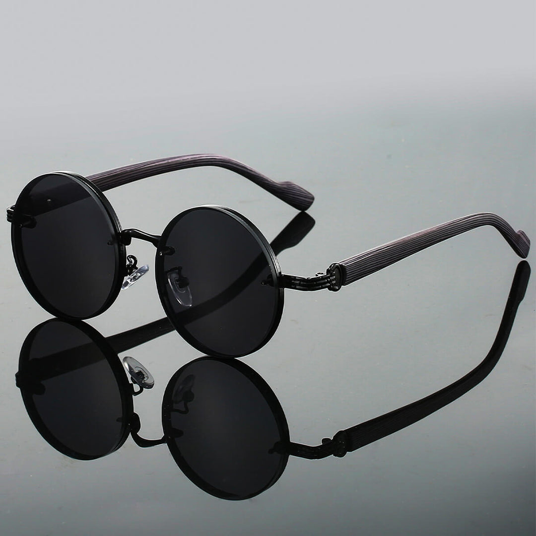 Vintage herresolbriller med UV400 beskyttelse. Stilfuldt retro design til den moderne mand.
