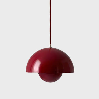 Farverig VividDome indendørs lampe, skaber en levende og hyggelig atmosfære i ethvert rum.