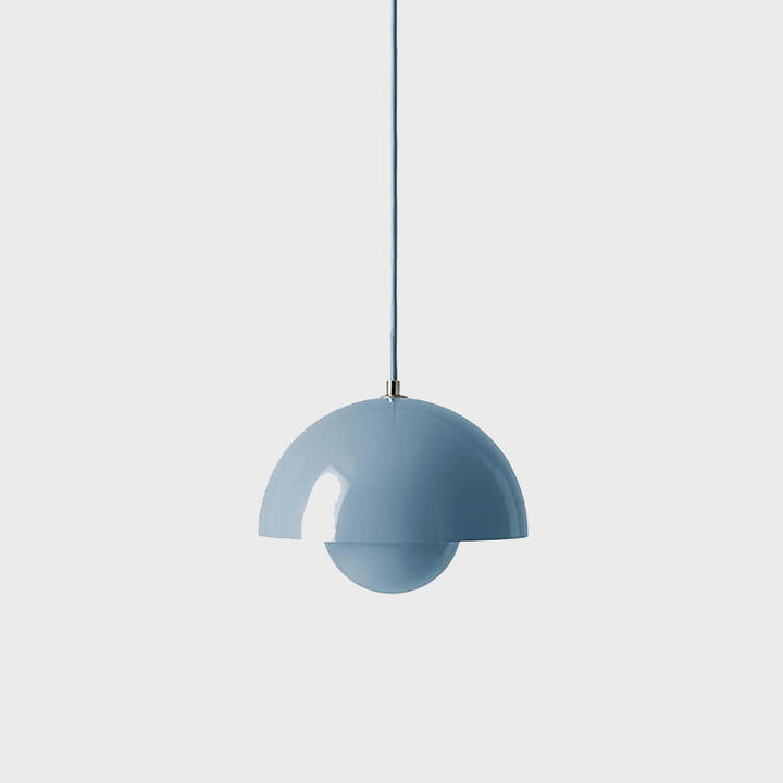 VividDome loftlampe; et farverigt og dekorativt element, der tilføjer hygge og stil til boligen.