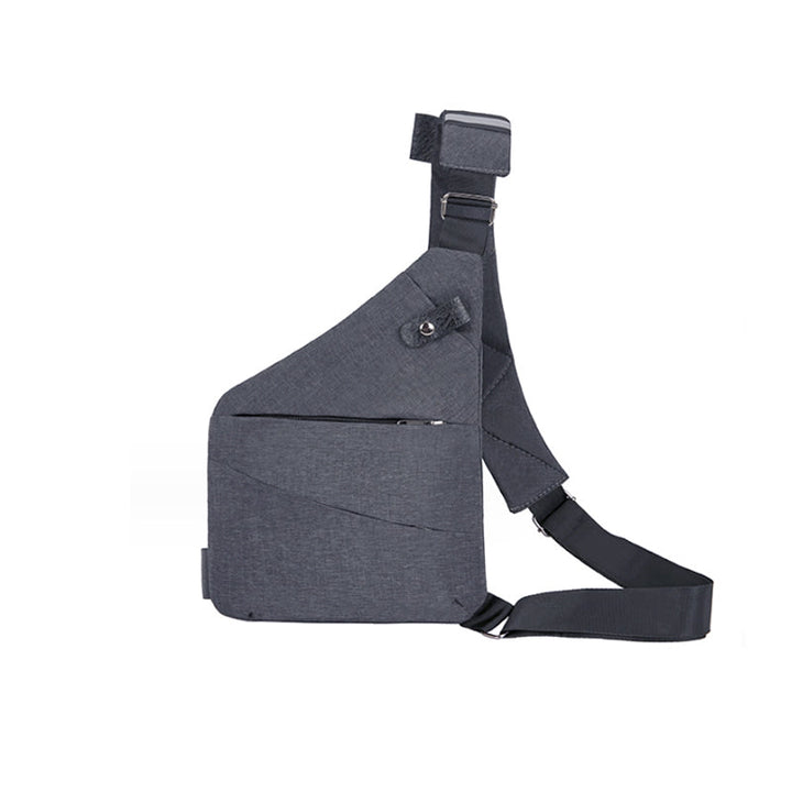Forsiden af en tyverisikret skuldertaske i sort, med ergonomisk design, sikkerhedsrum og en holdbar nylon-polyesterblanding.
