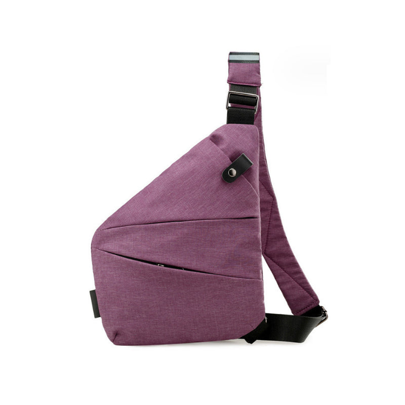 Forsiden af en tyverisikret skuldertaske i sort, med ergonomisk design, sikkerhedsrum og en holdbar nylon-polyesterblanding.