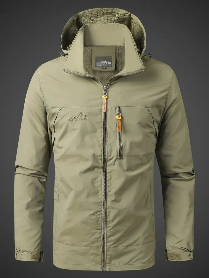 Vand- og vindtæt herre outdoorjakke til alle årstider, robust og stilfuld, ideel til camping og vandreture.