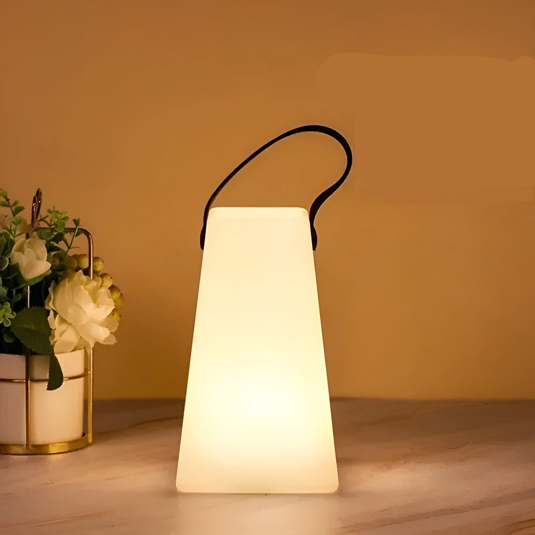 Vandtæt, trådløs LED bordlampe med 16 farver, til indendørs og udendørs brug, moderne design, dæmpbar.